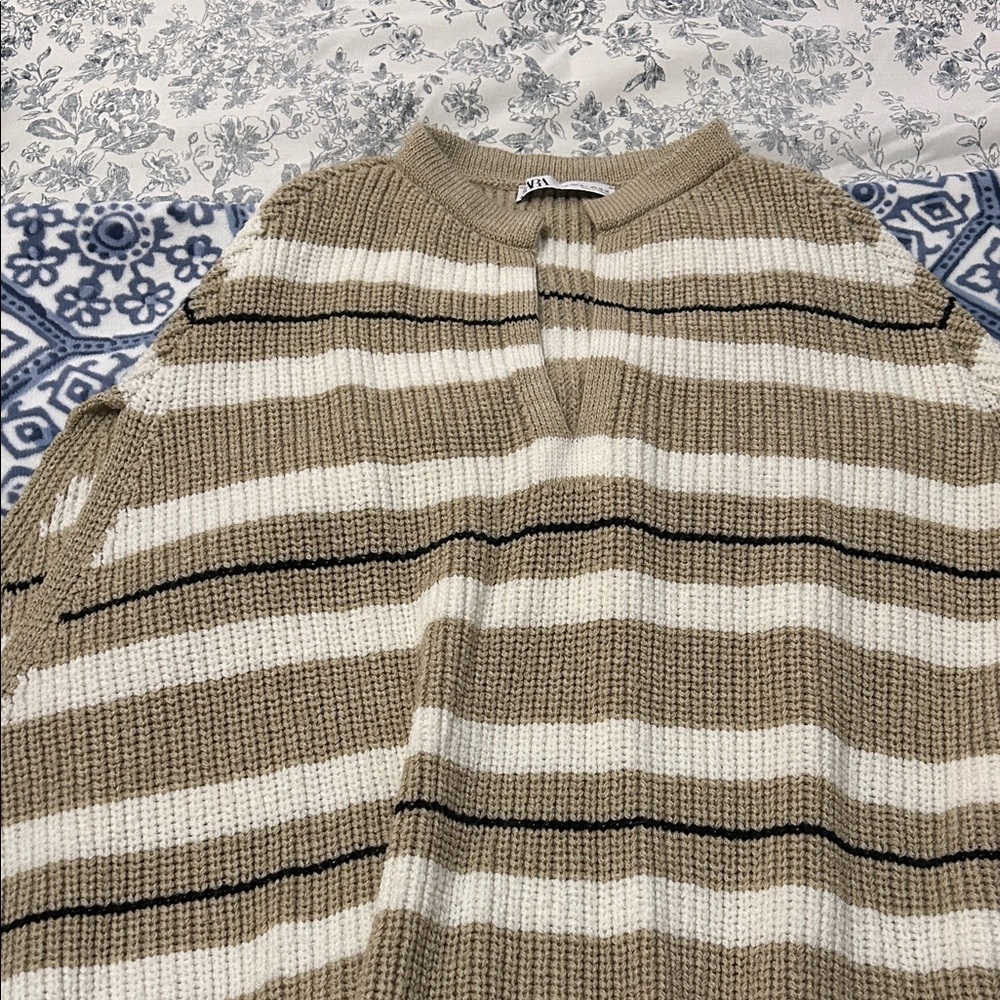 Zara Beige, Cream & Black Striped Knit Vest shawl